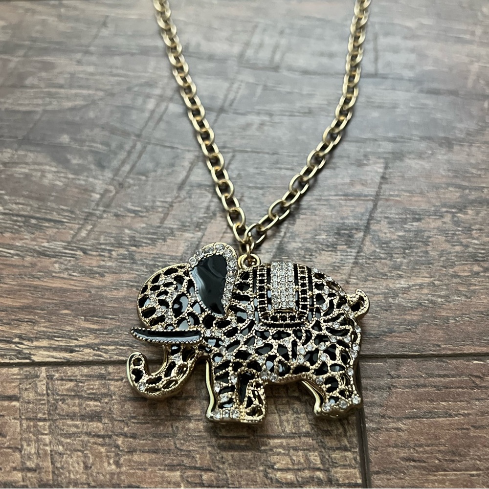 CATO | elephant necklace gold